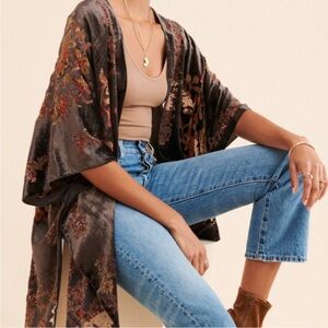 SAACHI Anthropologie Velvet Muse Burnout Ruana Kimono in Gunmetal Gray One Size